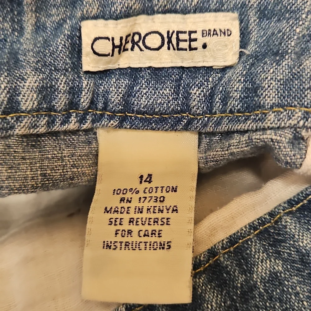 CHEROKEE light wash high waist loose fit jean shorts Sz. 14